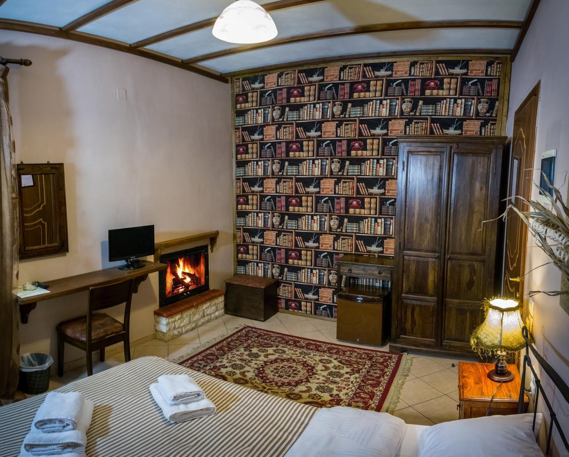 Xenonas Sta Tzakia Hotel Karpenísion Екстериор снимка